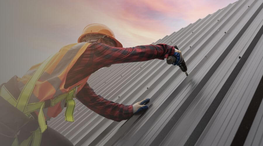 Professional gutter cleaning in Lake Powell, UT